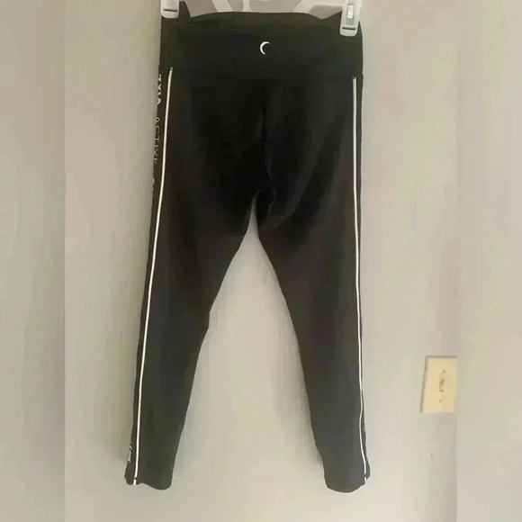 Woman’s Zyia Active High Rise Tummy Control Performance Workout Ankle Leggings - Picture 4 of 7